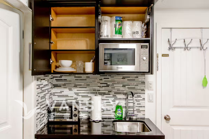 250116174720_Basement Airbnb 3 .png